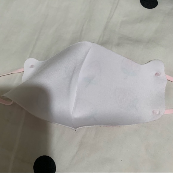💙 Pink Strawberry Face Mask - Picture 4 of 4